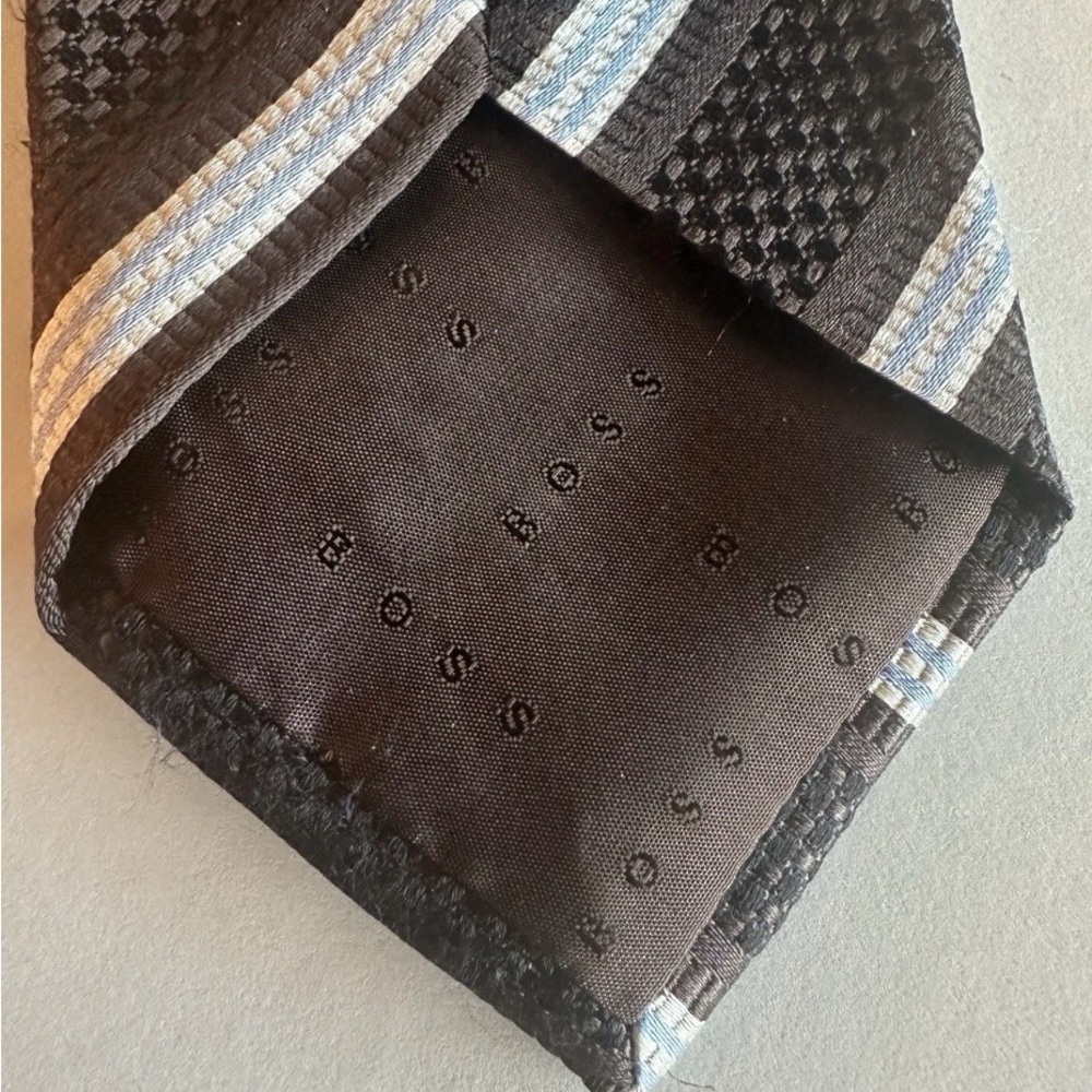 Hugo Boss Silk Neck Toe Brown And Light Blue Stripe 3”wide - Picture 3 of 4